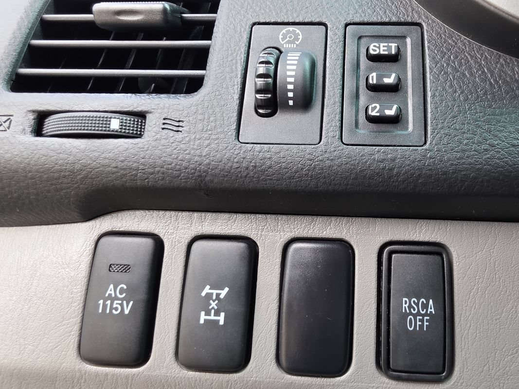 Used 2007 Toyota 4Runner Limited AWD/4WD image 30