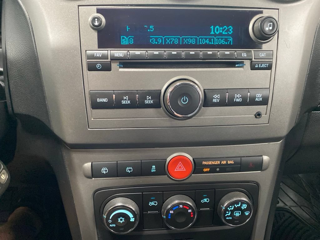 Used 2015 Chevrolet Captiva Sport LT FWD image 36