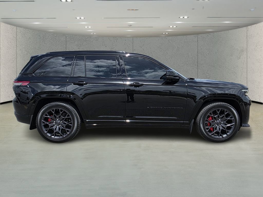 Used 2025 Jeep Grand Cherokee Summit w/ Adv Protech Group IV AWD/4WD image 2