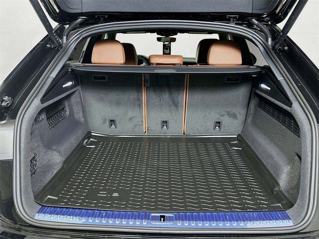 New 2026 Audi Q8 Premium Plus image 16