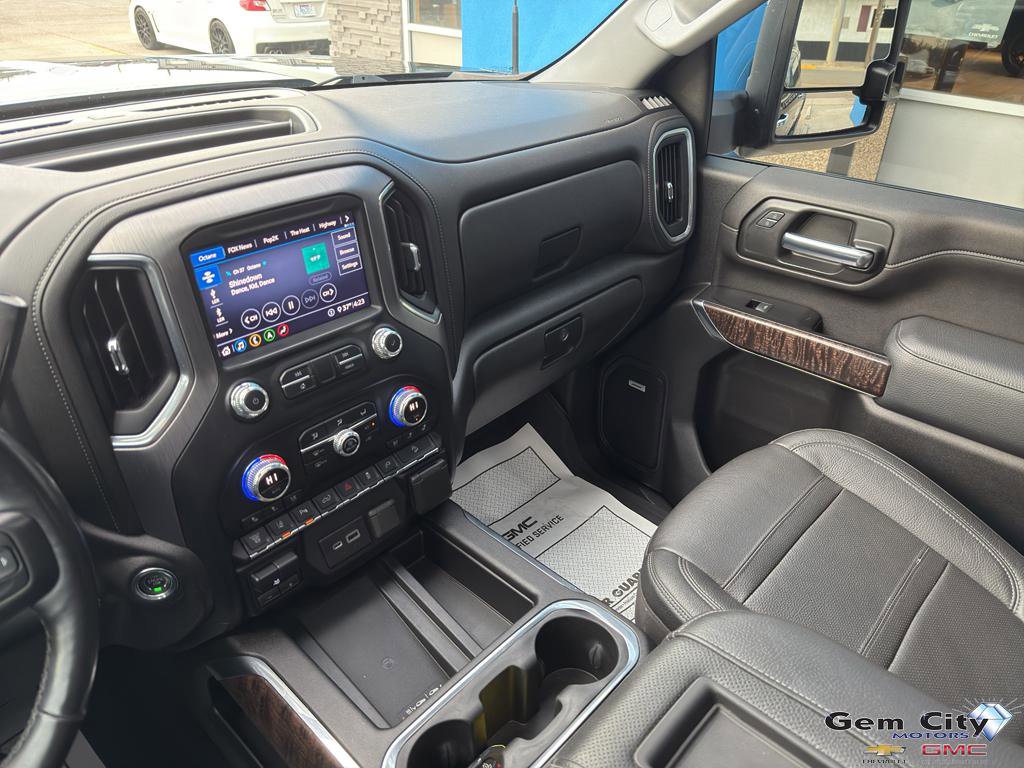 Used 2020 GMC Sierra 2500 Denali w/ Denali Ultimate Package image 16
