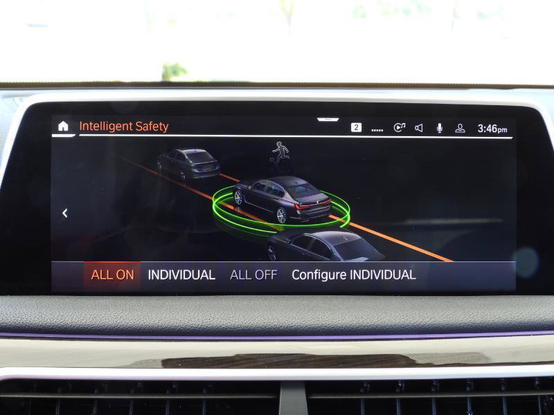 Used 2021 BMW 740i w/ Premium Package image 74