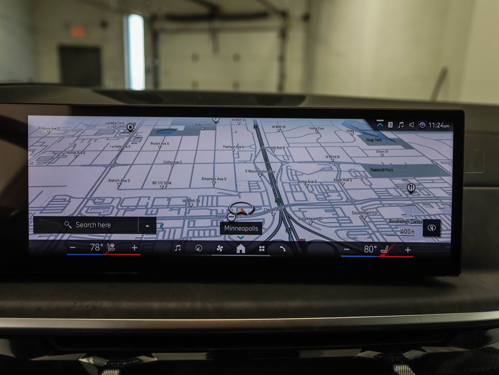 Used 2025 BMW X7 xDrive40i image 16