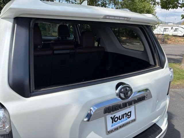 Used 2022 Toyota 4Runner Limited AWD/4WD image 6