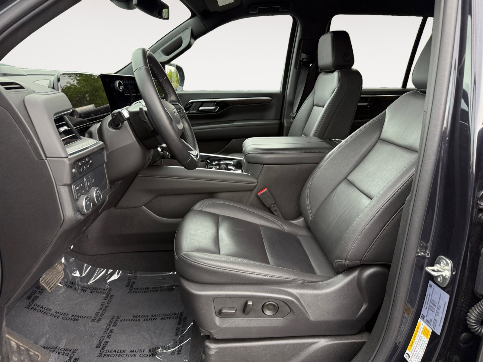 Used 2025 Chevrolet Tahoe Z71 image 10