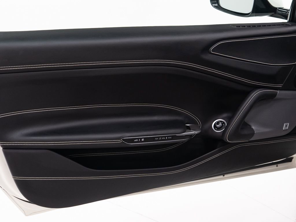 Used 2017 Ferrari GTC4Lusso image 11