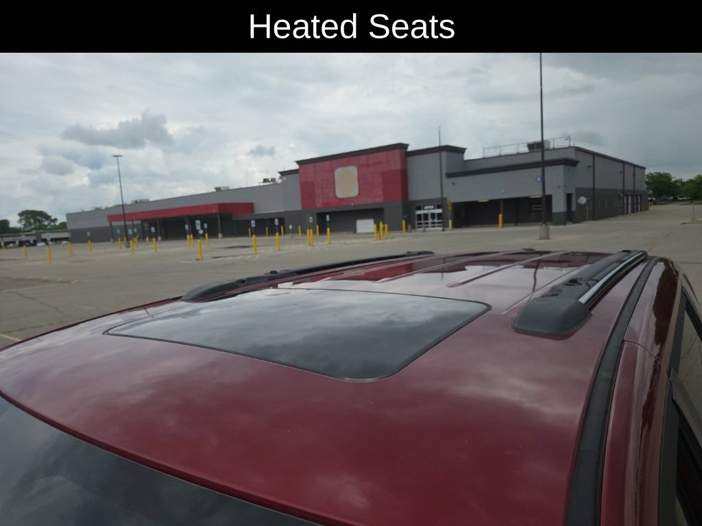 Used 2012 Chrysler Town & Country Limited w/ Luxury Group FWD image 9