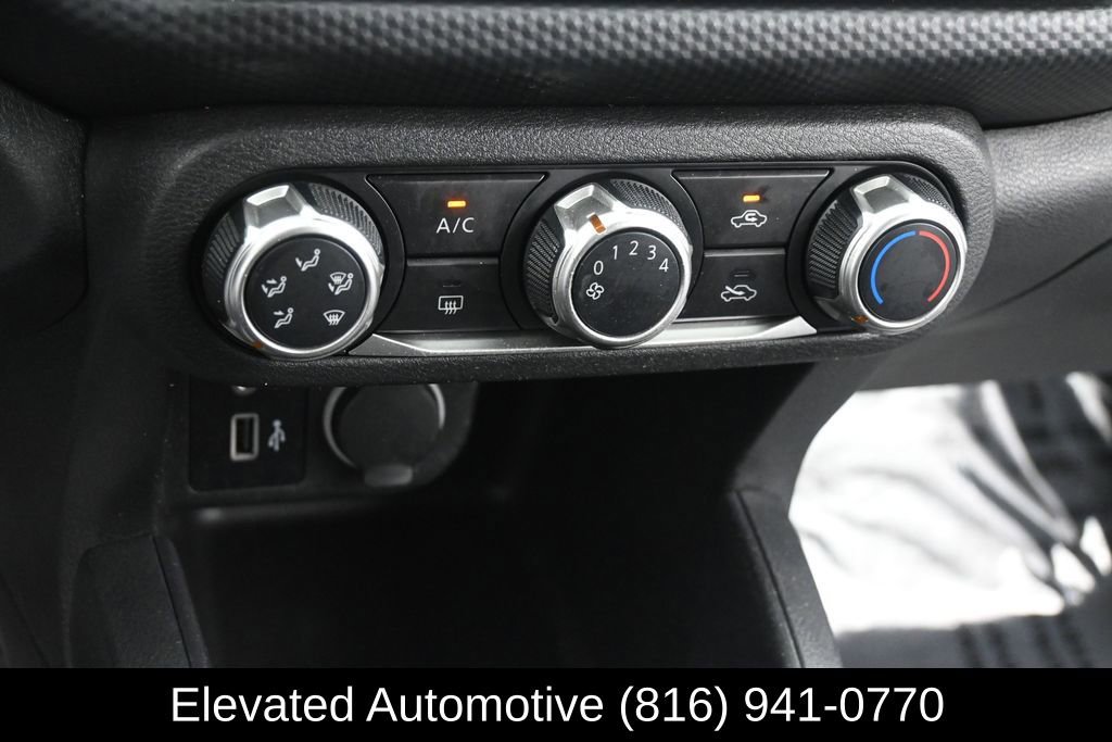 Used 2021 Nissan Kicks S FWD image 11