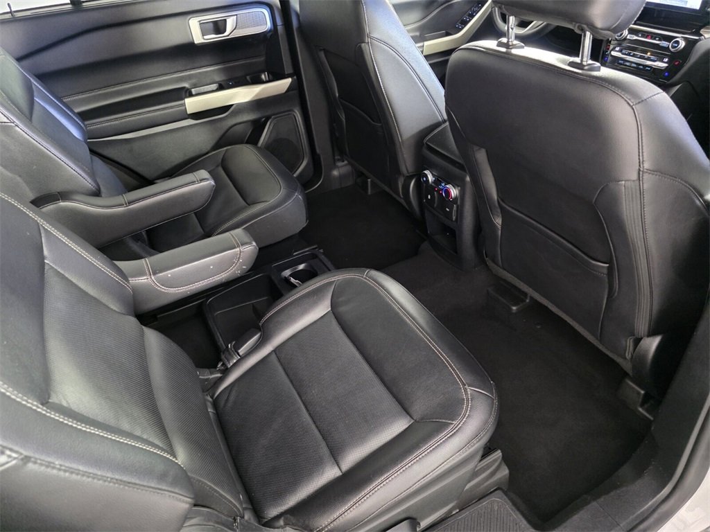 Used 2021 Ford Explorer Limited image 33