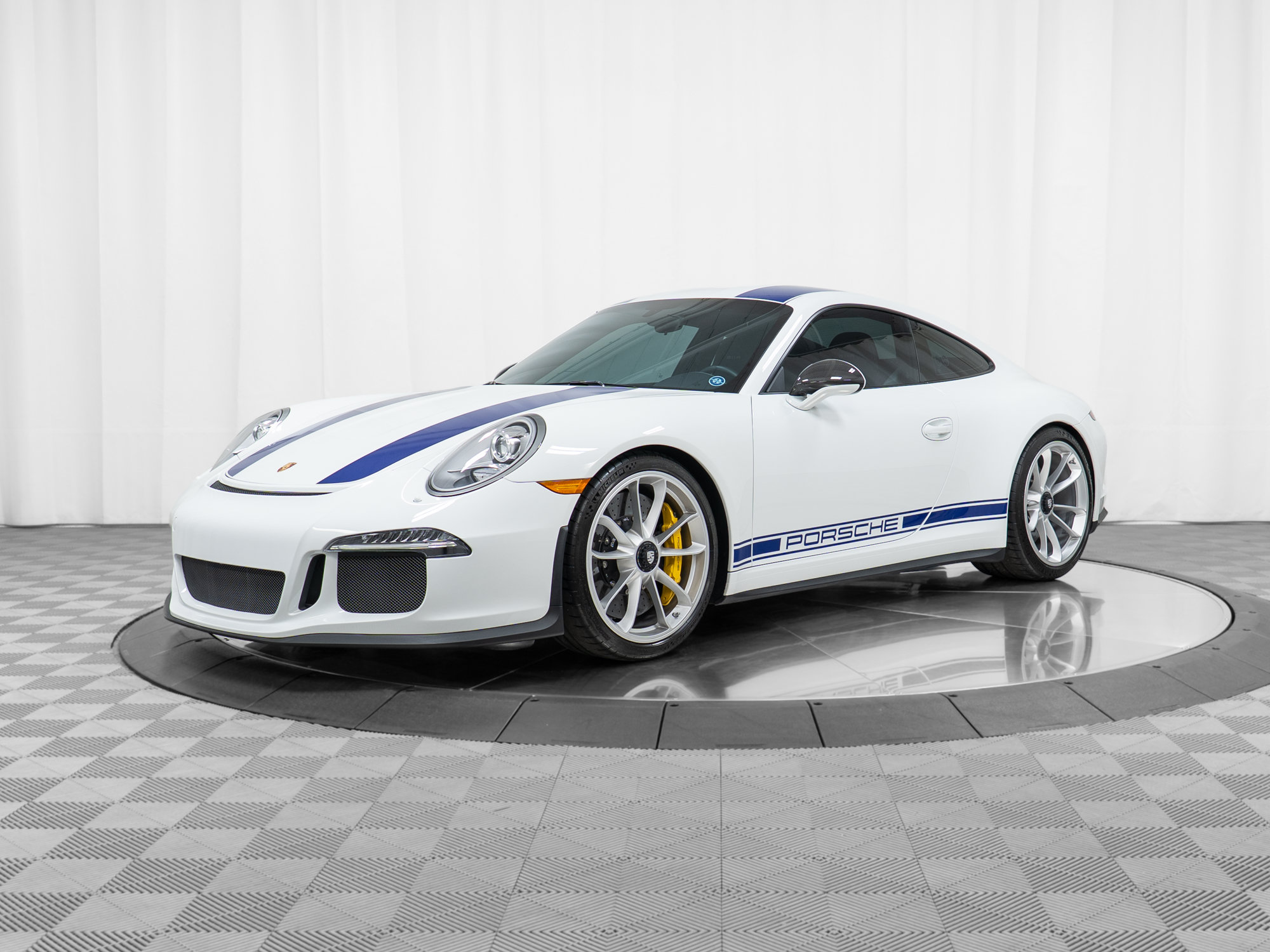 Certified 2016 Porsche 911 R RWD video 1