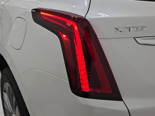 New 2026 Cadillac XT5 Premium Luxury w/ Driver Assist Package FWD image 29