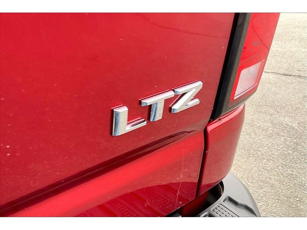 Used 2025 Chevrolet Silverado 3500 LTZ AWD/4WD image 9