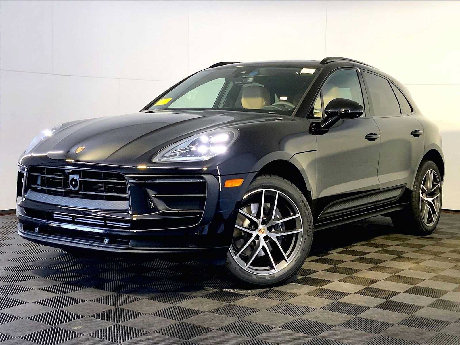 New 2026 Porsche Macan AWD/4WD image 1