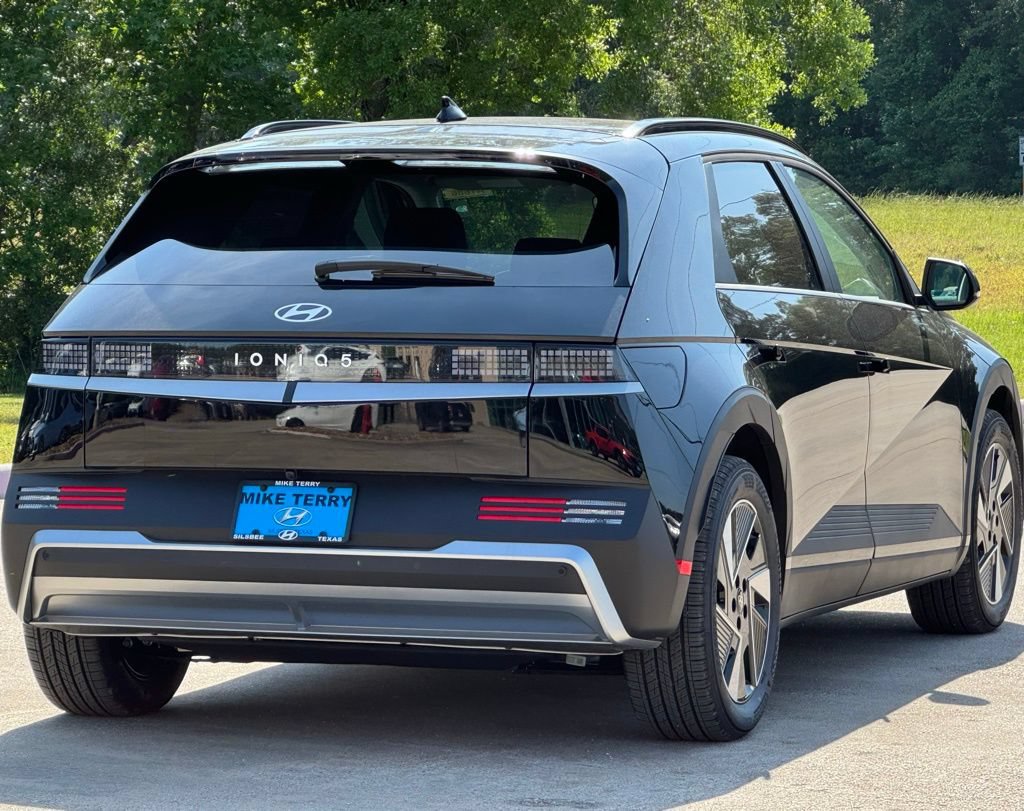 New 2025 Hyundai Ioniq 5 SEL RWD image 12