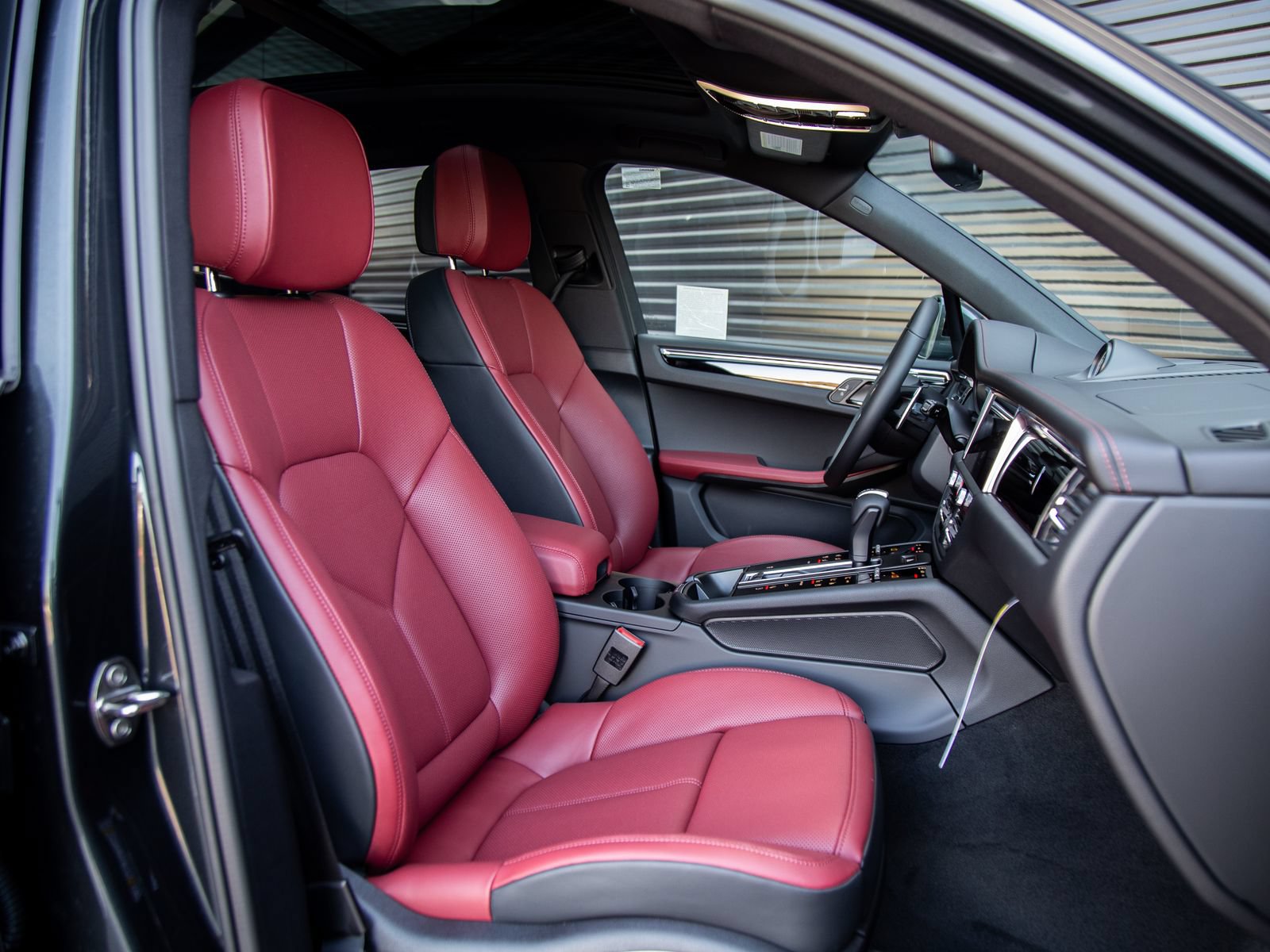New 2026 Porsche Macan AWD/4WD image 26