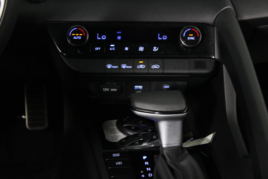 Certified 2026 Hyundai Elantra Sport FWD image 22