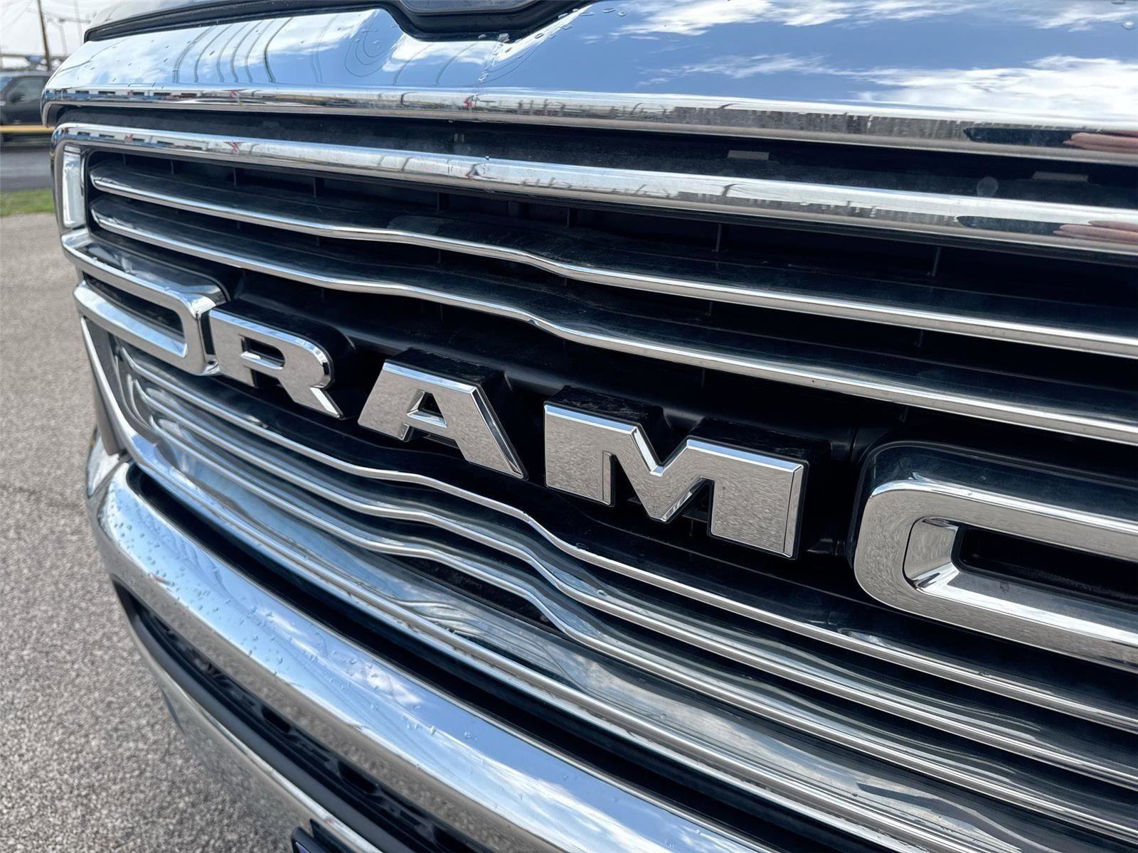Used 2023 RAM 1500 Laramie AWD/4WD image 28