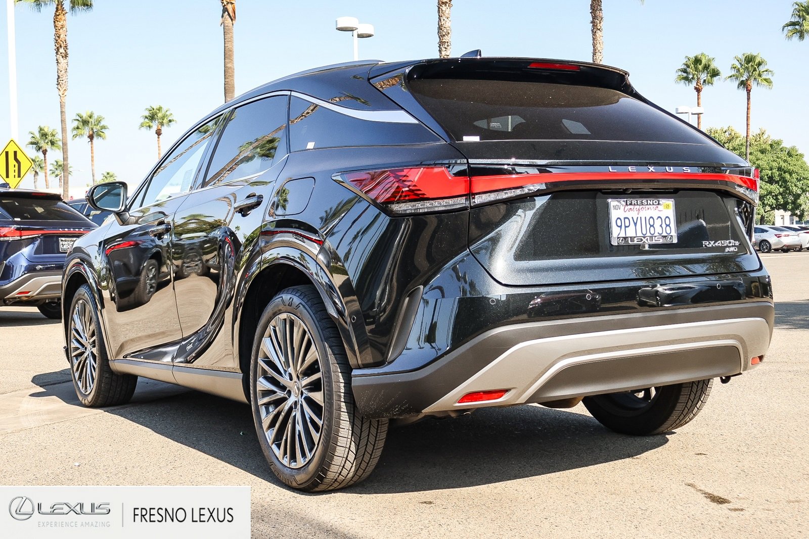 Certified 2025 Lexus RX 450h AWD w/ Luxury Package image 4