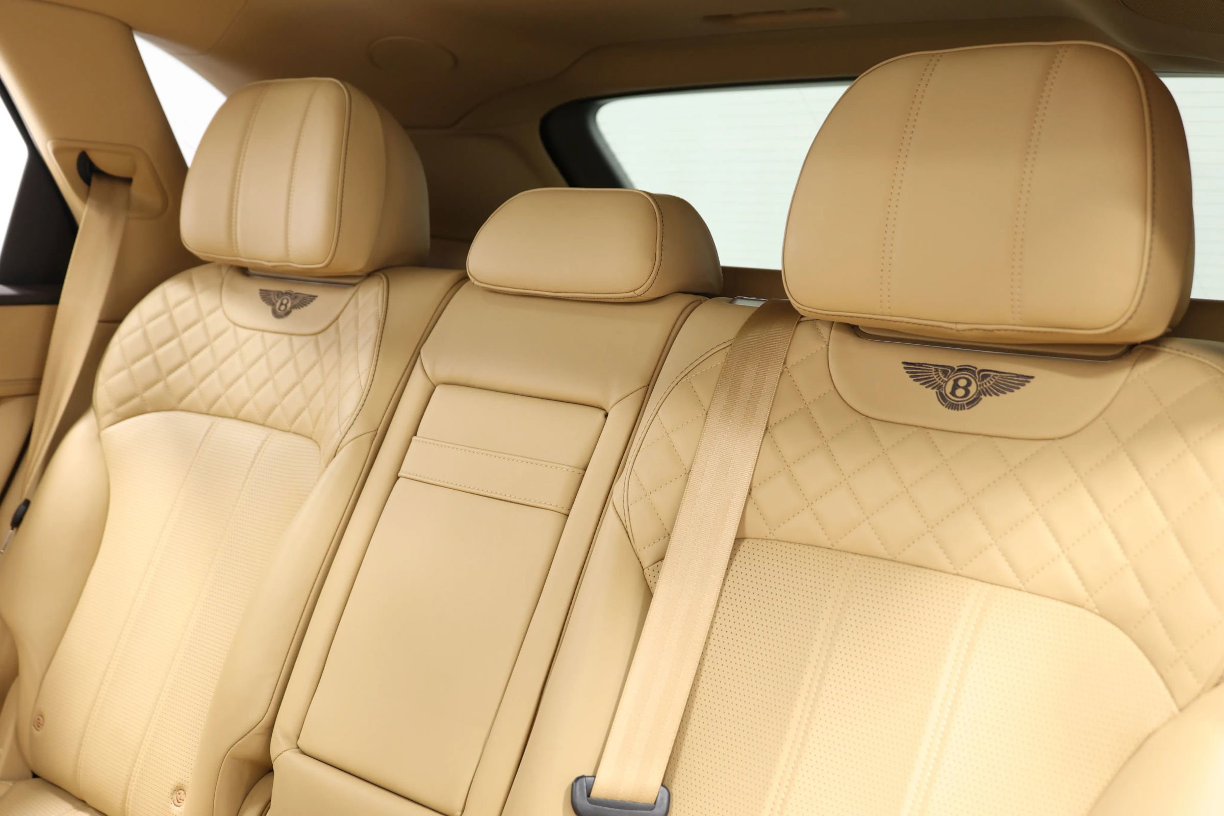 Used 2018 Bentley Bentayga AWD/4WD image 59