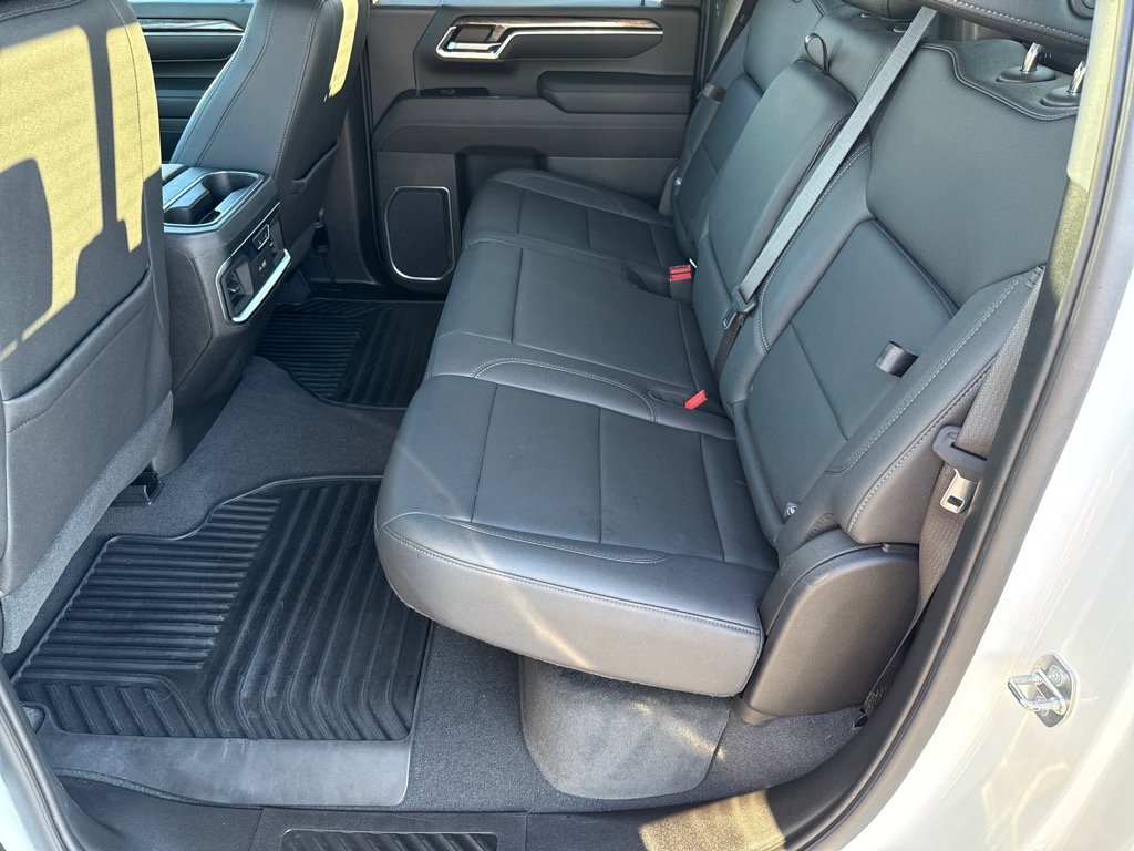 Used 2024 Chevrolet Silverado 3500 LTZ w/ LTZ Convenience Package image 11