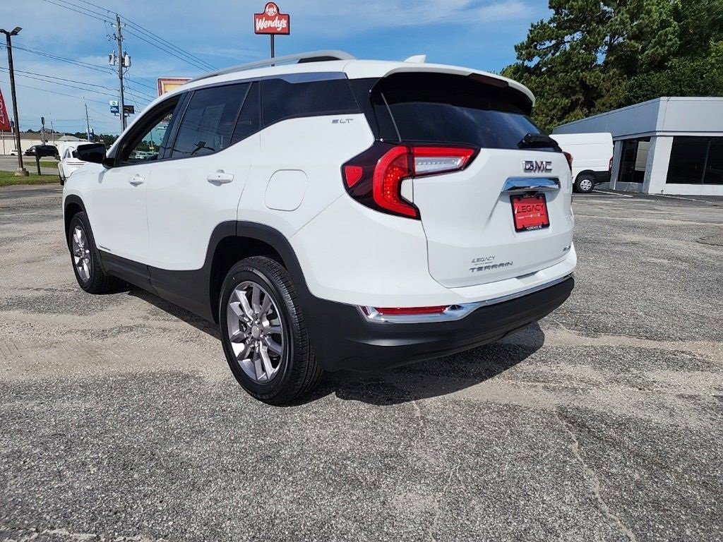 Used 2023 GMC Terrain SLT image 11