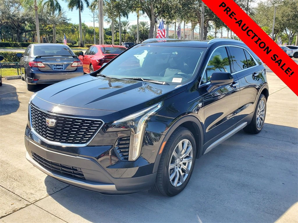 Used 2019 Cadillac XT4 Premium Luxury w/ Cold Weather Package image 3