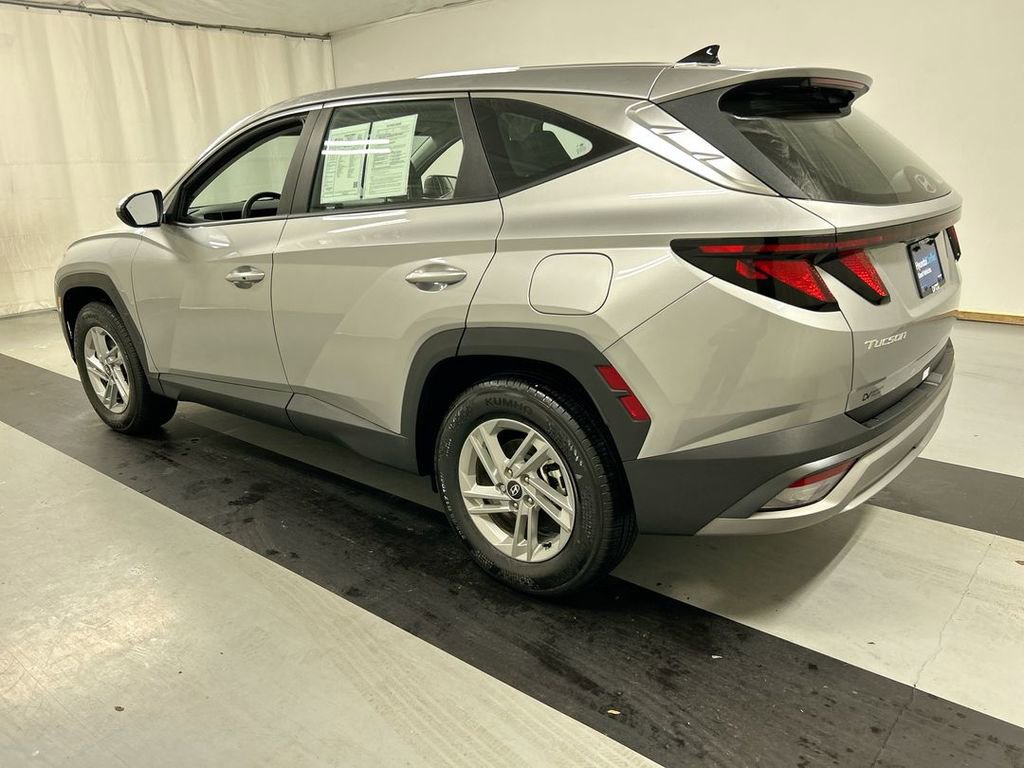 Used 2025 Hyundai Tucson SE image 6