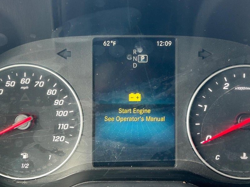 Used 2024 Mercedes-Benz Sprinter 2500 image 15