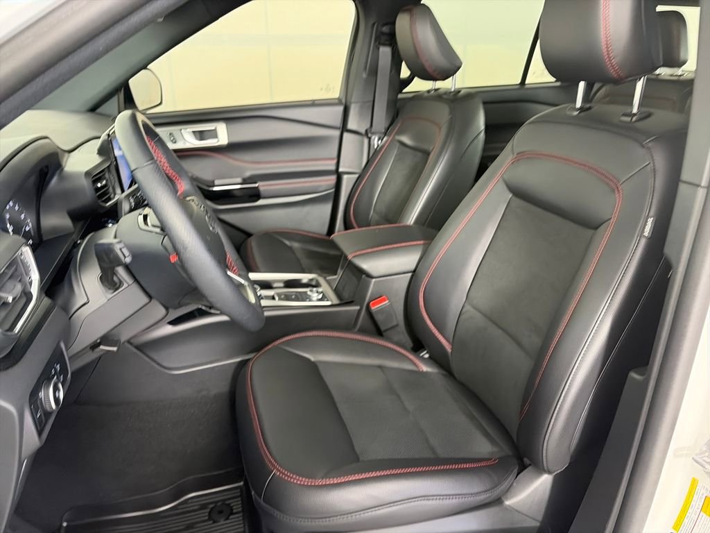 Certified 2023 Ford Explorer ST-Line w/ Class IV Trailer Tow Package image 11