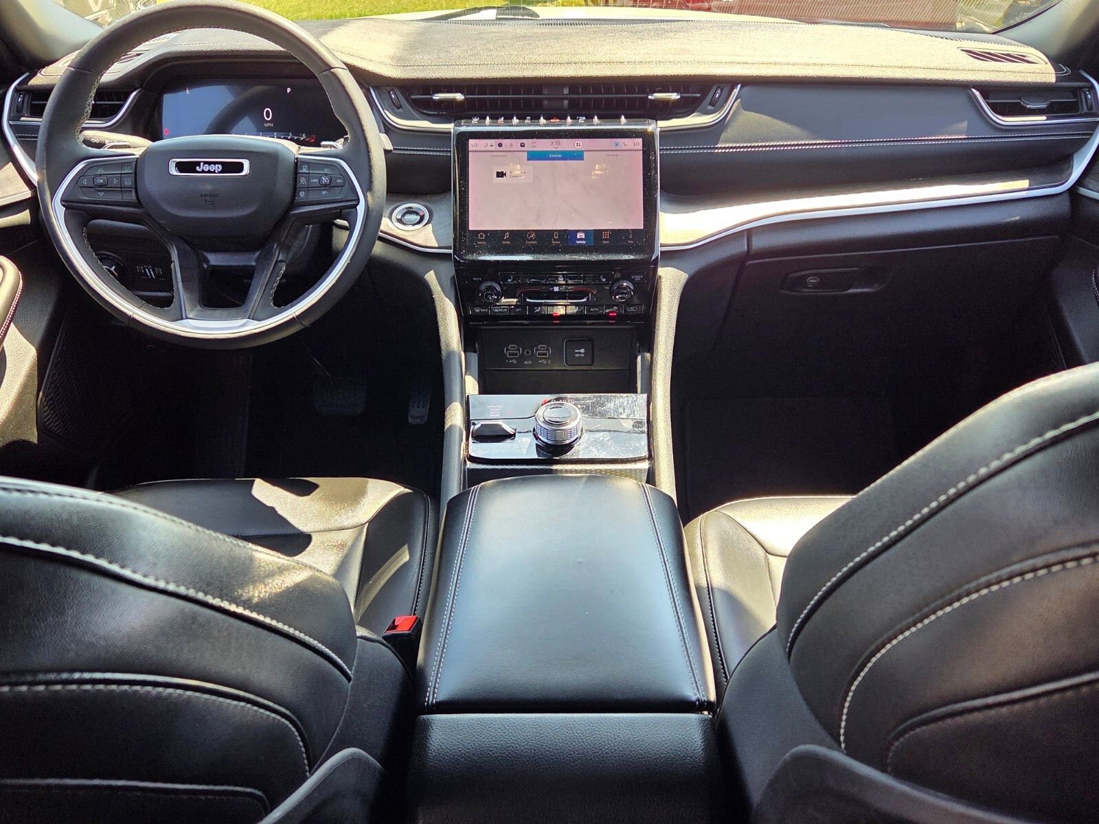 Used 2024 Jeep Grand Cherokee Limited image 8