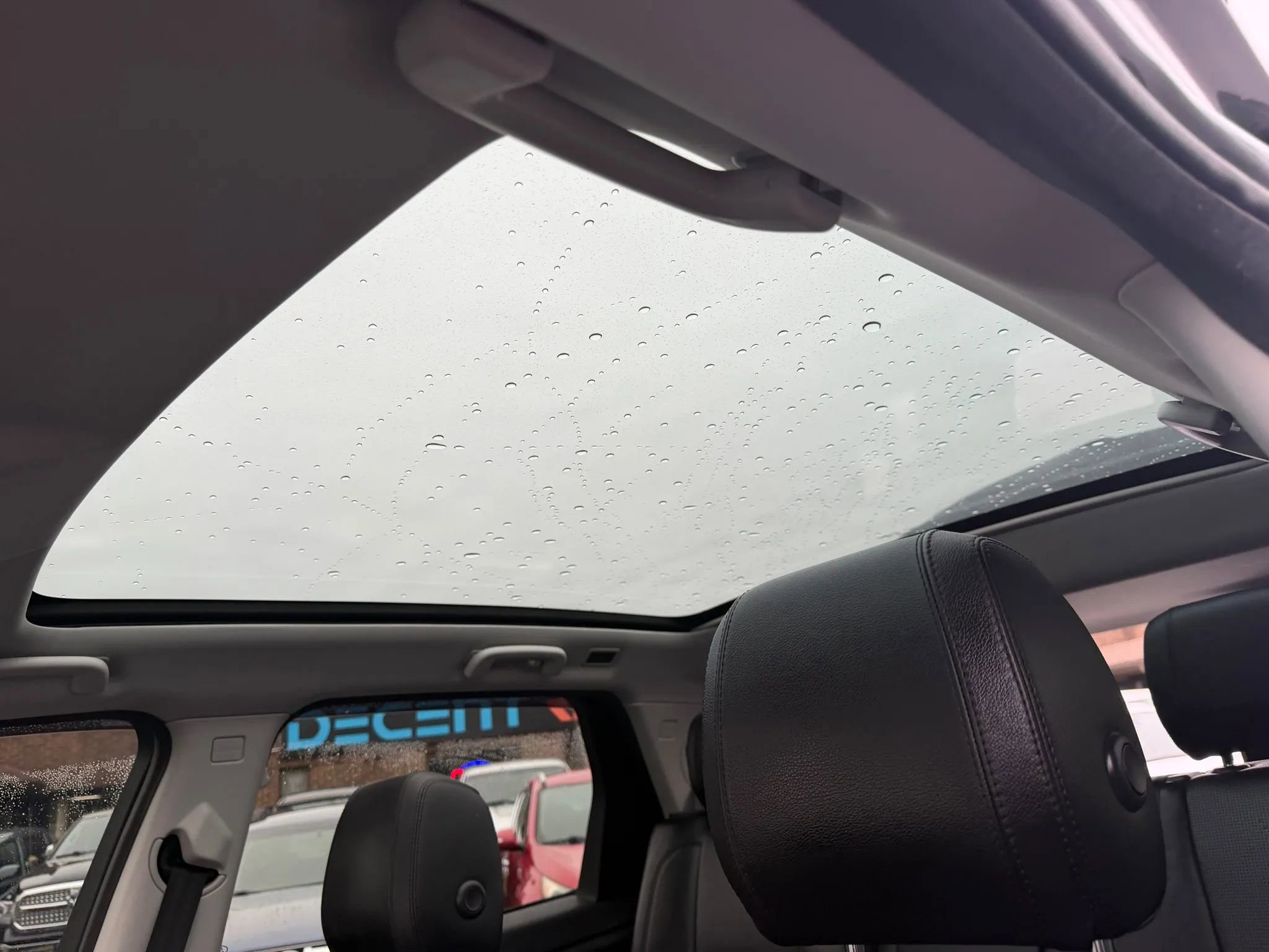 Used 2018 Land Rover Discovery Sport HSE image 30