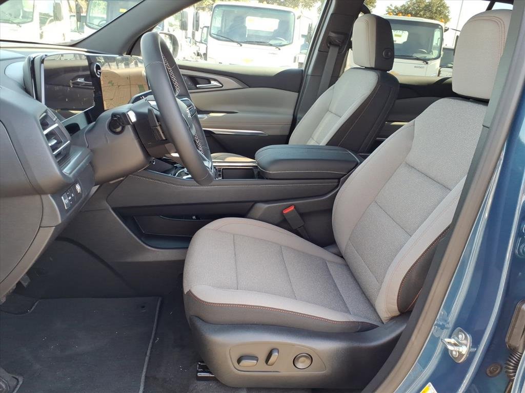 New 2026 Chevrolet Traverse LT w/ Midnight/Sport Edition image 10