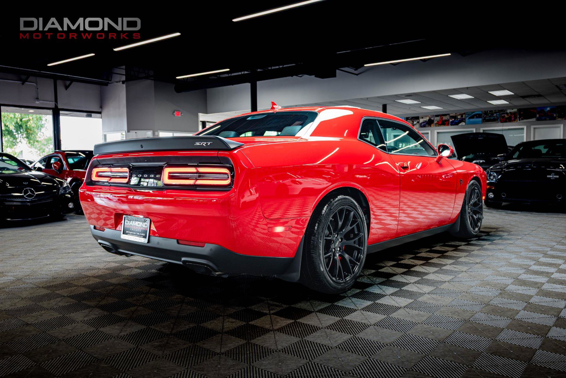 Used 2015 Dodge Challenger SRT Hellcat RWD image 27