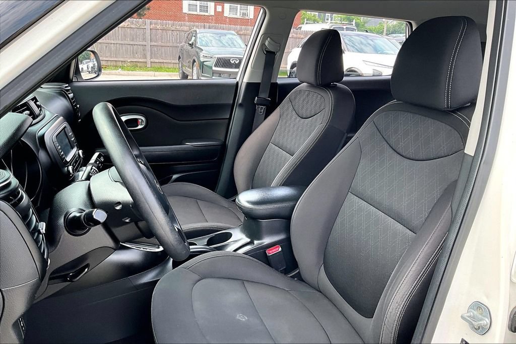 Used 2019 Kia Soul FWD image 15