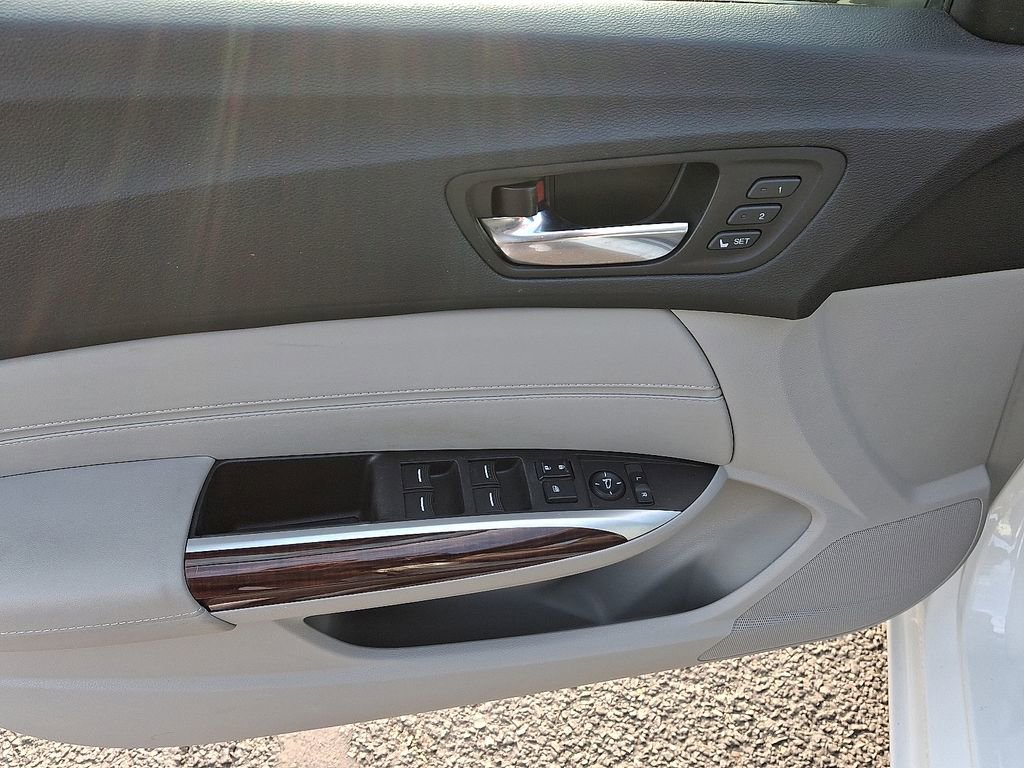 Certified 2017 Acura TLX w/ Technology Package FWD image 13