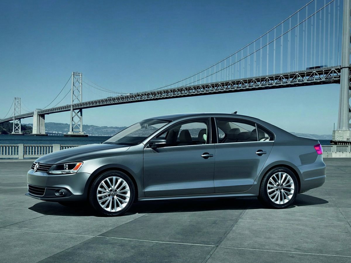 Used 2012 Volkswagen Jetta TDI FWD image 1