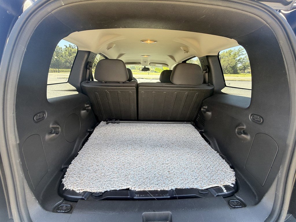 Used 2010 Chevrolet HHR LT w/ My Link Package image 9