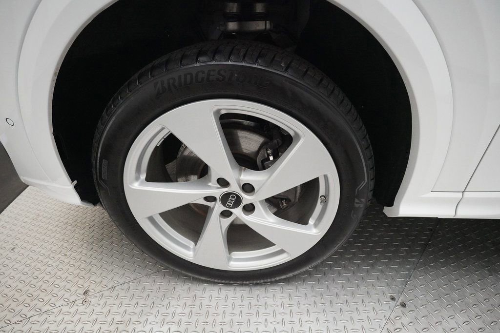 Used 2025 Audi Q5 Premium Plus w/ Premium Plus image 28