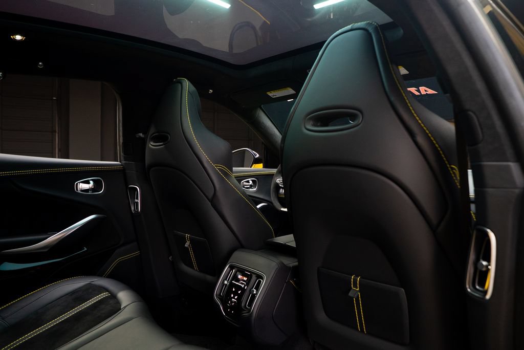 Used 2022 Aston Martin DBX AWD/4WD image 48