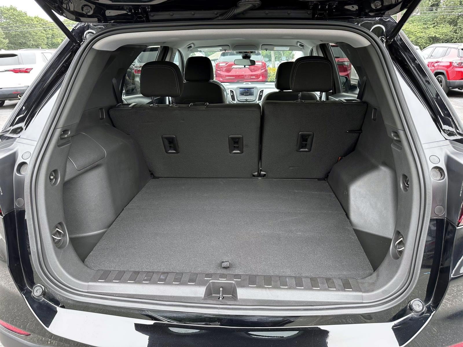 Used 2023 Chevrolet Equinox LS w/ LS Convenience Package AWD/4WD image 7