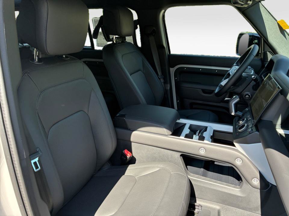 New 2026 Land Rover Defender 110 S AWD/4WD image 28