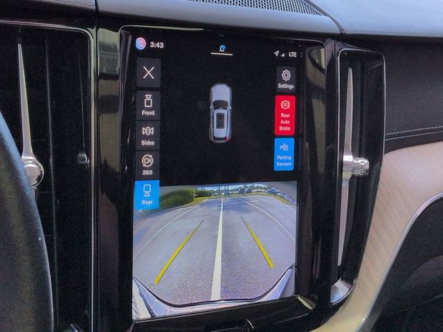 Used 2022 Volvo XC60 B5 Inscription w/ Advanced Package FWD image 21