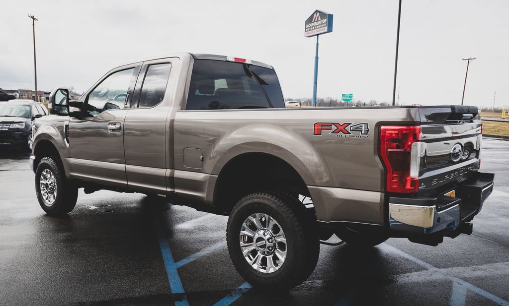 Used 2019 Ford F250 Lariat w/ Chrome Package image 26