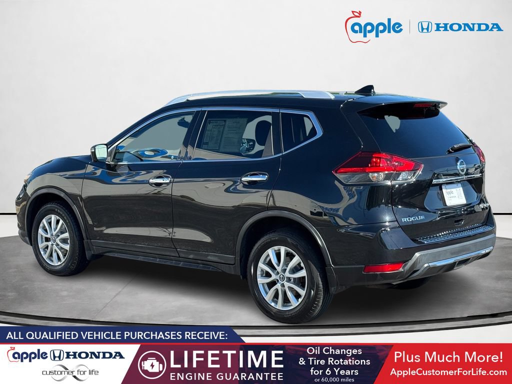 Used 2018 Nissan Rogue SV w/ Premium Package AWD/4WD image 4