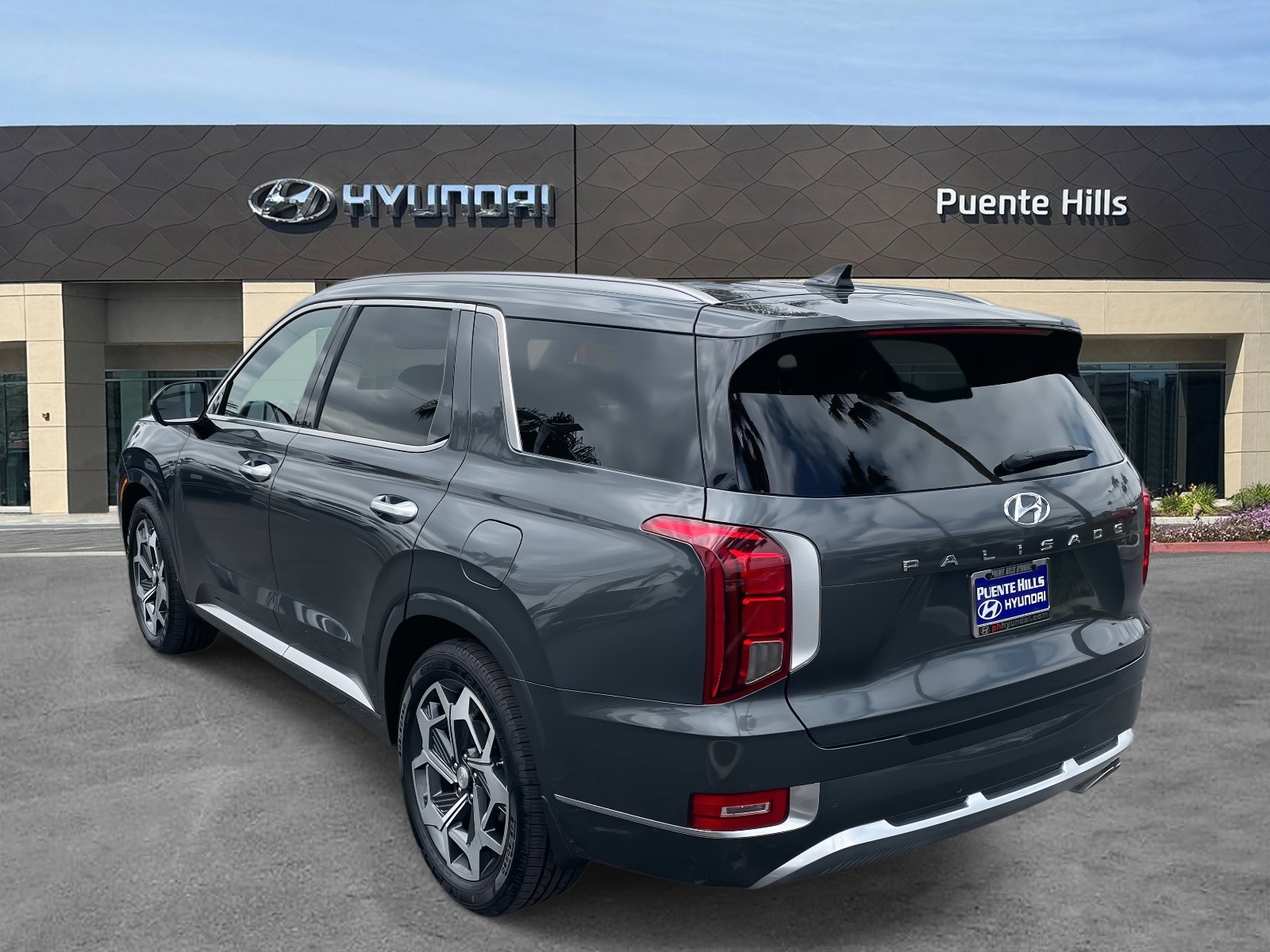 Certified 2021 Hyundai Palisade Calligraphy w/ Cargo Package image 5