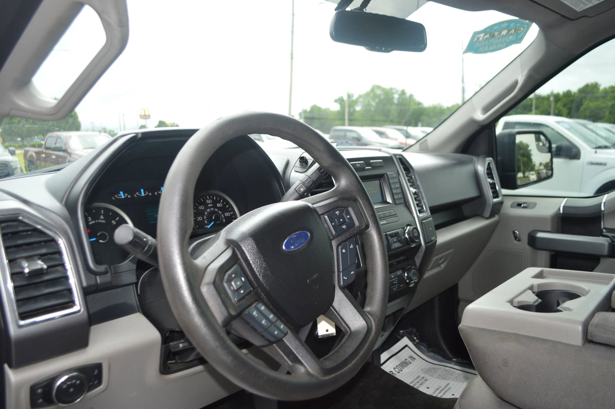 Used 2015 Ford F150 XLT image 14