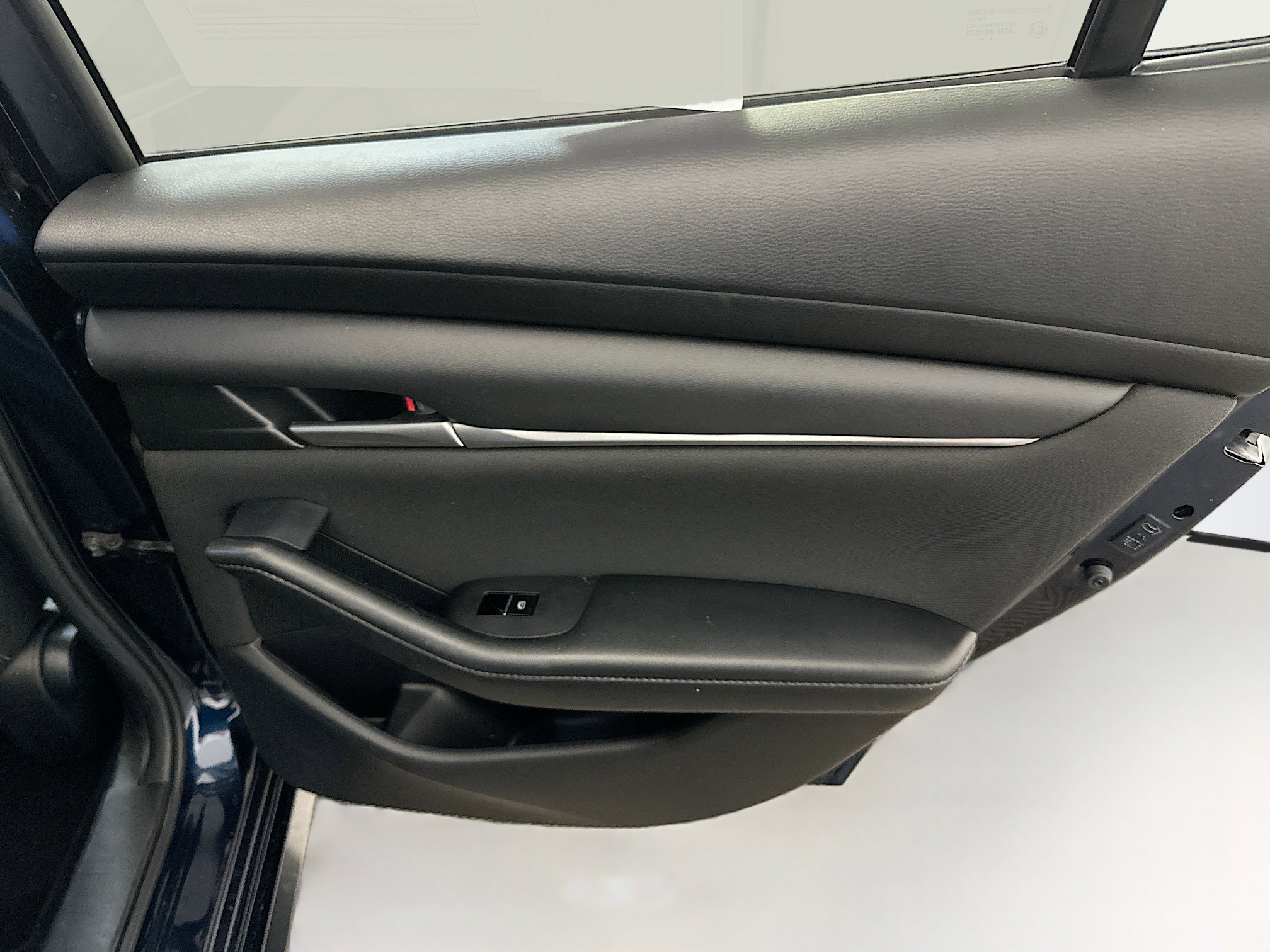 Used 2025 MAZDA MAZDA3 s image 31