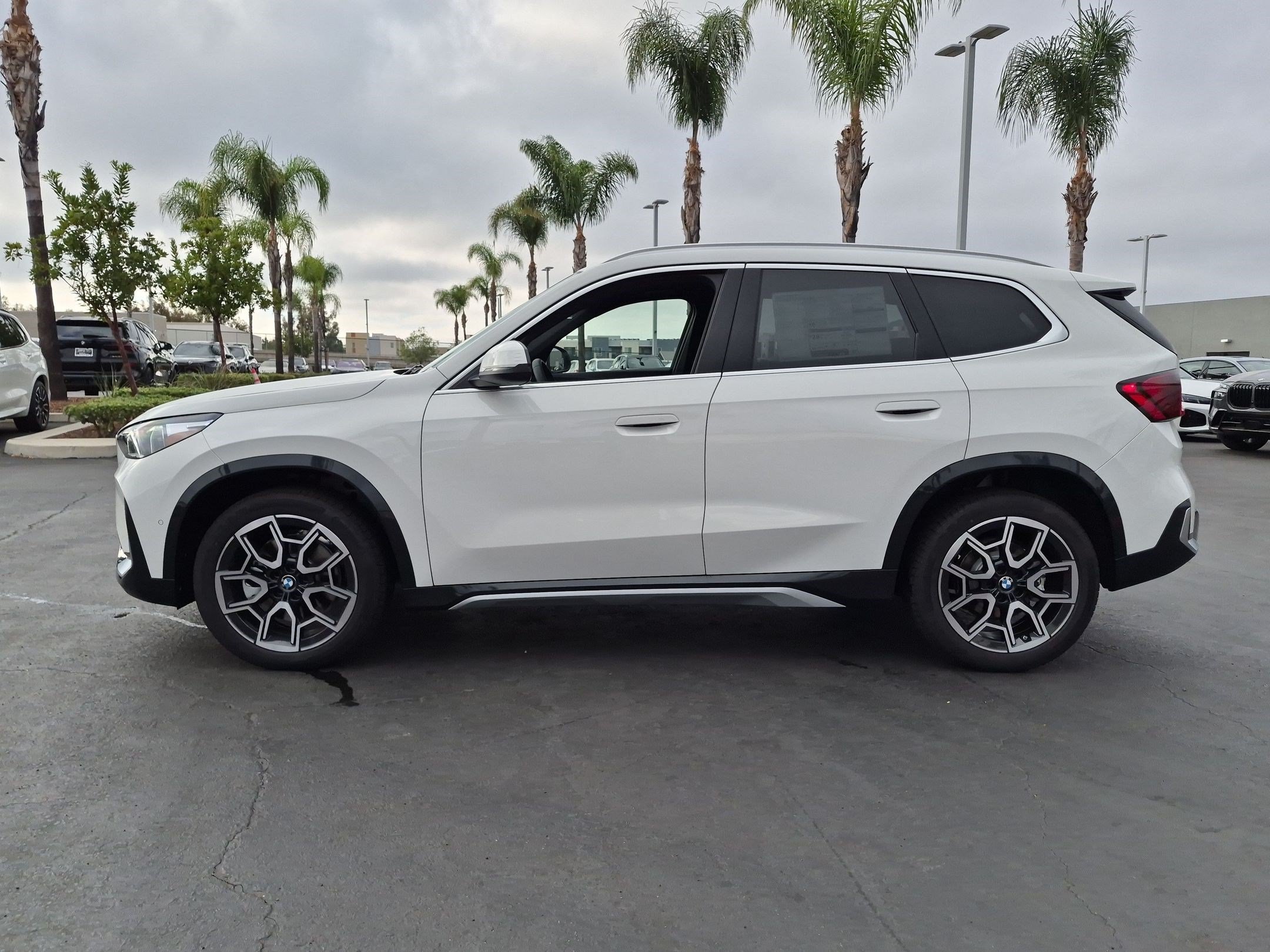 New 2027 BMW X1 xDrive28i AWD/4WD image 7