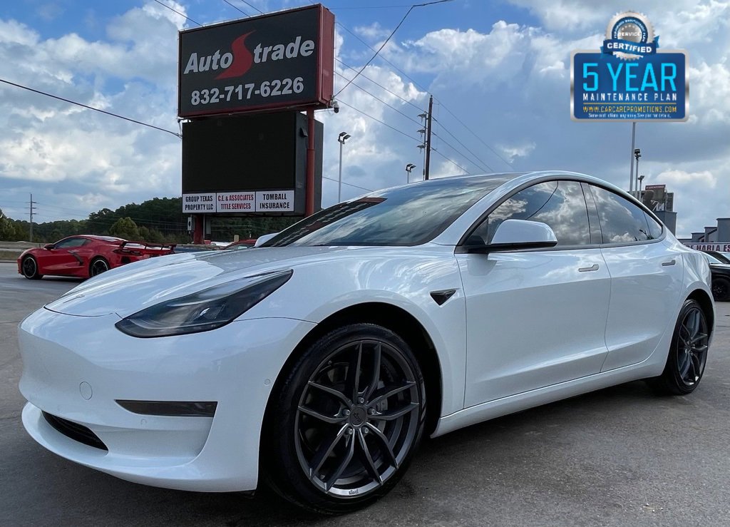 Used 2022 Tesla Model 3 Standard Range image 1