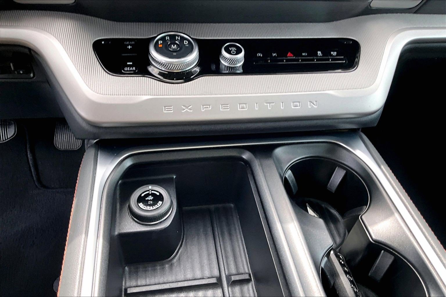 Used 2025 Ford Expedition Max Active RWD image 24